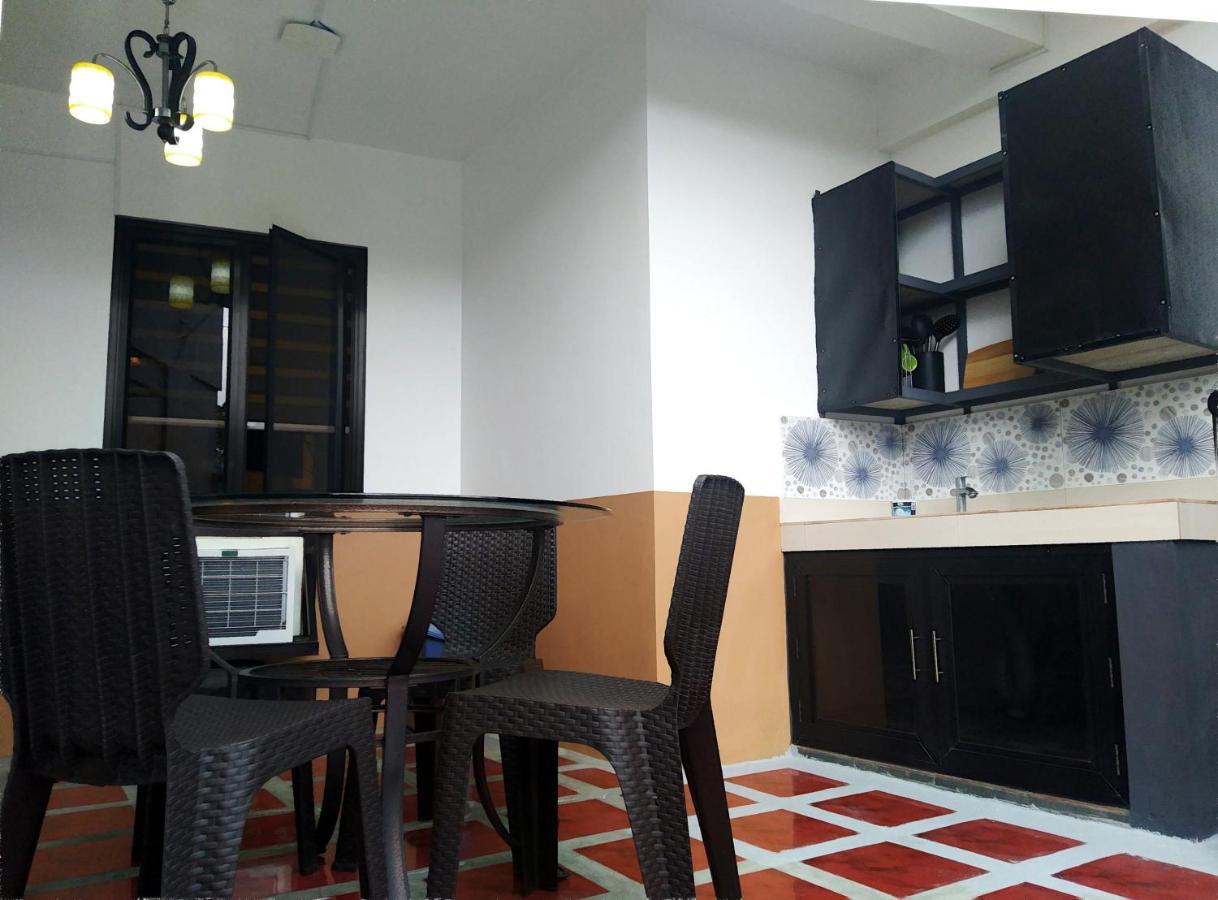 Jil'S Apartelle Tagaytay City Exterior foto